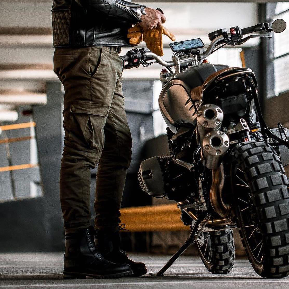 Pando Moto - Desert Cargo motorcycle pants - Biker Outfit