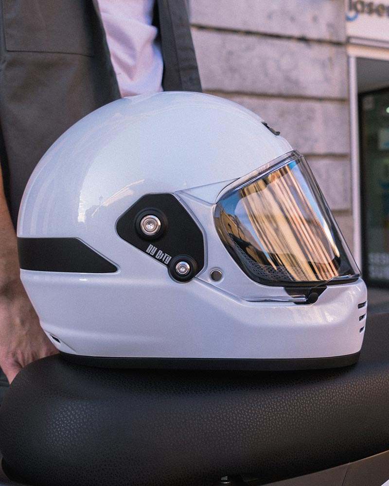 ByCity Rider Full Face Helmet - White R22.06 - Salt Flats Clothing