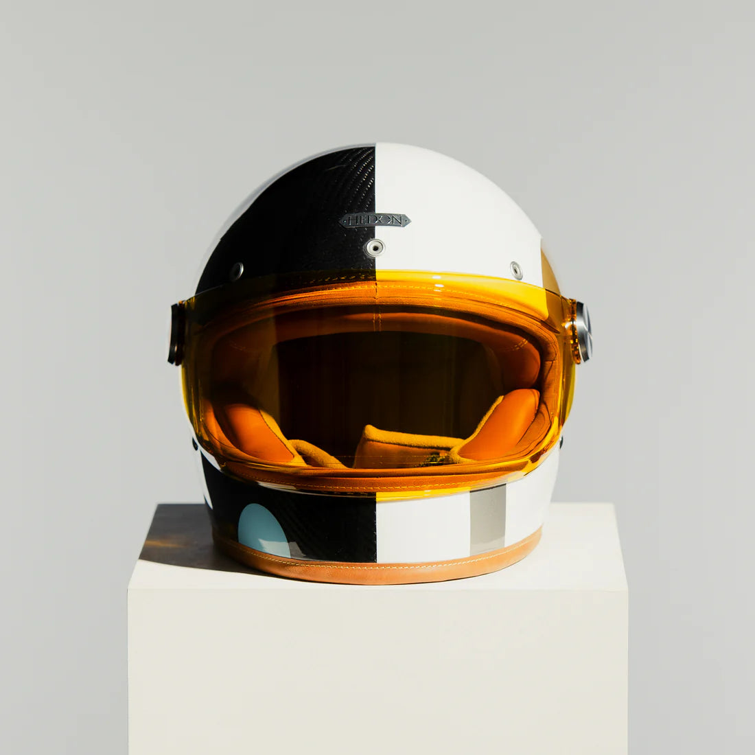 Hedon Heroine Racer 2.0 ECE 22.06 Full Face Motorcycle Helmet - Bauhaus - Salt Flats Clothing