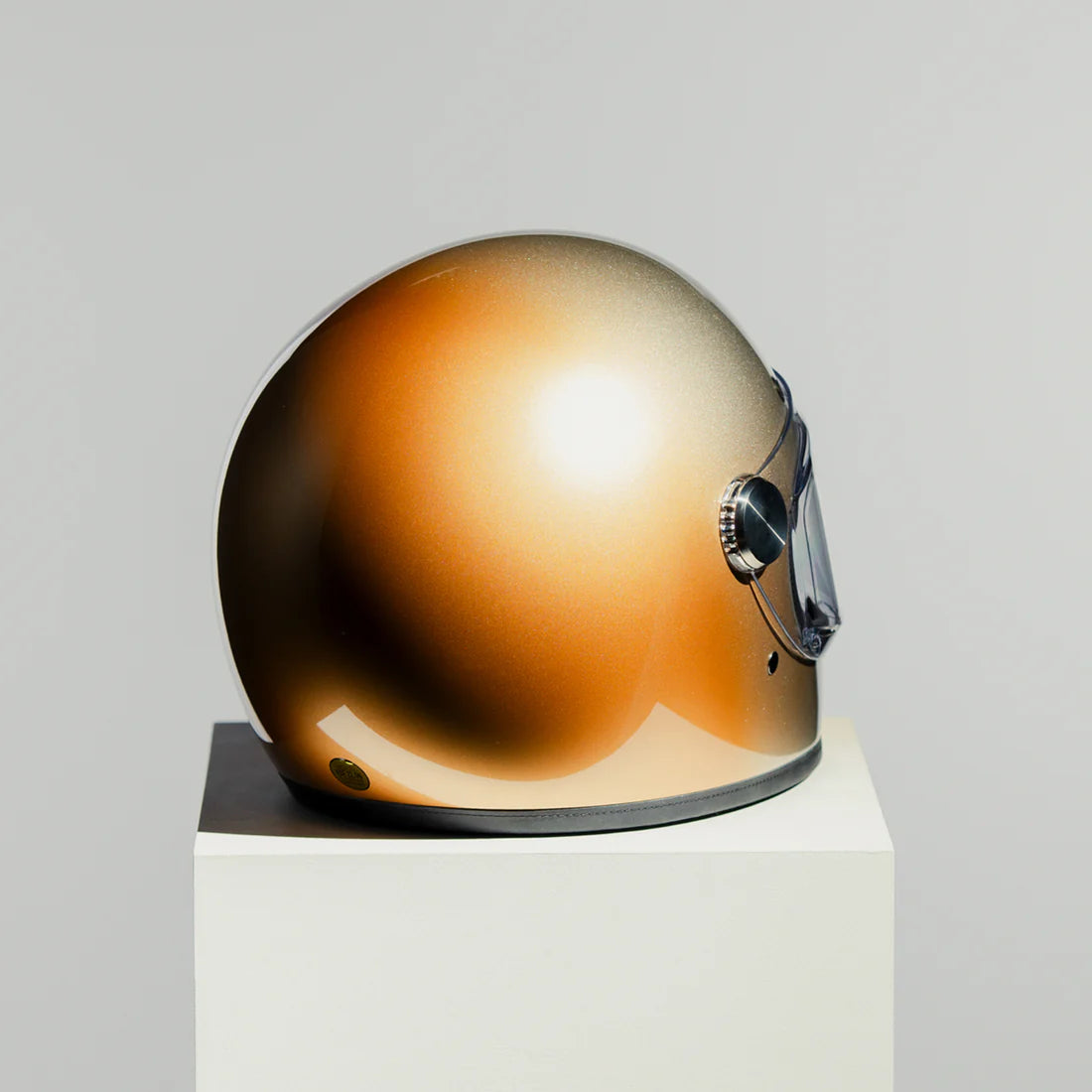Hedon Heroine Racer 2.0 ECE 22.06 Full Face Motorcycle Helmet - Interstellar - Salt Flats Clothing