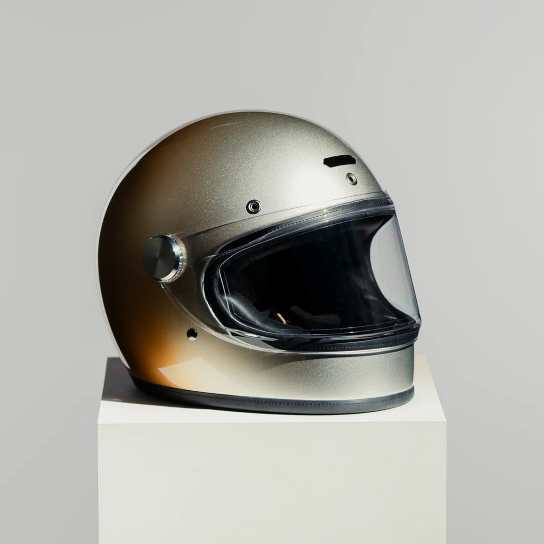 Hedon Heroine Racer 2.0 ECE 22.06 Full Face Motorcycle Helmet - Interstellar - Salt Flats Clothing